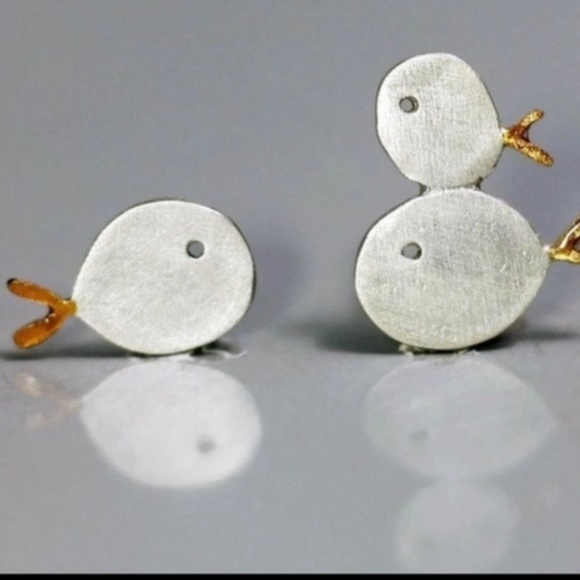 Matana Jewelry - Sterling Silver fish family stud earrings
